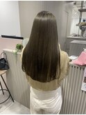 オリーブベージュ