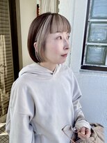 ロマーリ(LOMARLIE)&nbsp;フェイスラインインナーカラー_白髪をおしゃれに