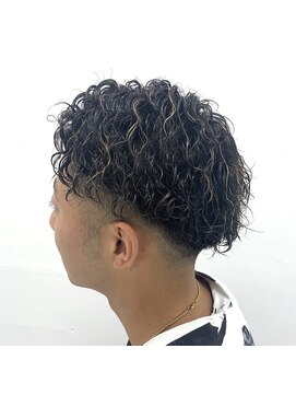 ランディ(RANDY) メンズ 極道パーマ 刈り上げ ハイライト 【RANDY】