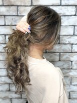 エル(L by truecreation)&nbsp;ブリーチ/春日部/ダブルカラー/学割U24/顔周り/ハイトーン/韓国