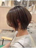 軽めショートボブ