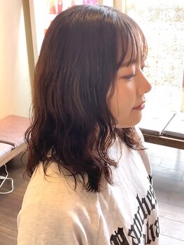 ミルアーツ ヘアープロデュースの写真/高級感のあるゆったりとした空間で癒しのひと時を…。高度な技術・商材で、魅力あふれるスタイルをご提案。