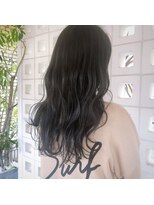 アンソレイユ ヘアー ガーデン(ensoleille hair garden)&nbsp;アッシュ×ウェーブスタイル