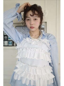 グリフィカ(grifica) チョコレートブラウンにふわふわアレンジ