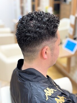 ファーレンピュアスウィート(fahren-pure-suite) フェードハードパーマ