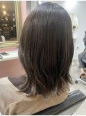 グラデーションカラー、グレージュ