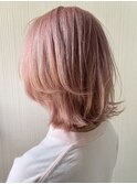 外国人風 ピンク ベージュ ウルフヘアー