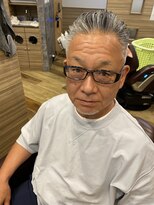 銀座マツナガ 神田店&nbsp;40代50代60代ワイルドナチュラルオールバックフェードメンズ短髪