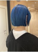 ブルーのコンパクトボブ