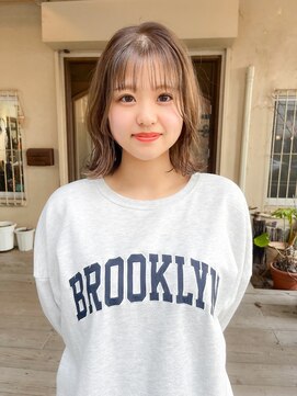 アヂト(adito) くびれボブ/ベージュ