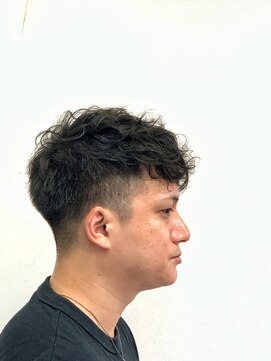 レオンOK スペインカール風前下がりフロント重め強めパーマ