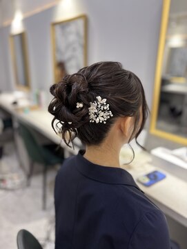 ヘアアレンジメント ボガスティーズ 川崎店(Hair arrangement Vogusty's) 高めルーズアップ