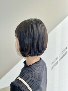 エバーグリーン(ever Green) ミニボブ×オリーブカラー