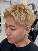 ダズルヘアーエイチ(DAZZLE hair H)&nbsp;スパイキーショート/ブリーチツイストパーマ眉毛名古屋西区men's
