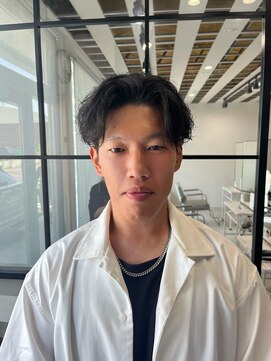 ホワイト(WHITE) センターパート フェザー