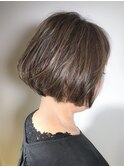 【BLANCO】グレイカラーをオシャレに目立ちにくく(AKANE)