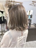 【Marl】ラベンダーベージュカラーの外ハネセミディ♪