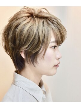 ヘアーリゾートテラス(hair resort terrasse) くびれマニッシュショートインナーカラーハイライトジェンダー