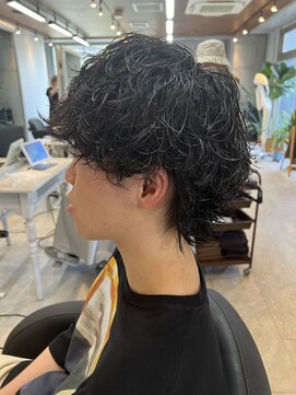 ロイド(Royd.) 波巻きパーマ×マッシュウルフ