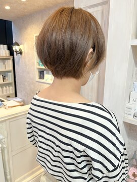 キャアリー(Caary) 福山人気caaryハニーベージュブリーチなし大人丸みショートボブ