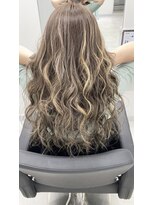 アオアクア バイ グルグル 小岩店(ao akua by GULGUL) レイヤーロング フォギーベージュ×ハイライトカラー 小岩