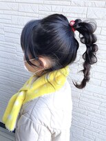 ルシア(LUCIA) キッズアレンジポニーテール/ゴム隠し/@lucia_yuna_style/朝霞