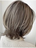 デザインカラーレイヤーカットウェットヘアオリーブベージュ白髪