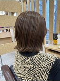 切りっぱなしボブ × グレージュカラー