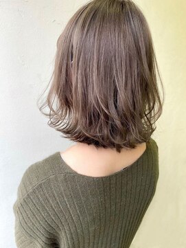 レイヤーカットミルクティーカラー