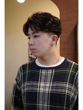 エディ(Edy) メンズコンマバングシャドウパーマ刈り上げ眉毛カット韓国ヘア