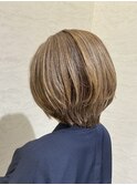 白髪ぼかしハイライト/ハイトーン丸みショートボブ
