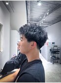 ツイストパーマスパイキー×テーパーフェード