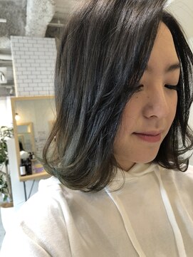 キールーム(Kir'oom) 外ハネ×グリーングラデーション