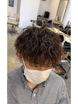 エルオム(EL.HOMME) ツイストスパイラルパーマ×刈り上げマッシュ