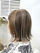 ヘアルーム サンホ(hair room SunHo) パッツン外ハネボブ×明るめ白髪染め×ハイライト