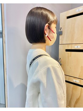 スニュウ(snuw) 切りっぱなしボブ小顔カットグレージュミルクティ