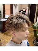 フェザーパーマ ツイスト強め ツーブロック かっこいい