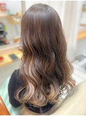 30代40代大人かわいいインナーカラーミルクティーベージュ