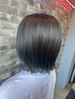 レム 泉中央店(L.E.M)&nbsp;切りっぱなしボブ×ブルーシルバー