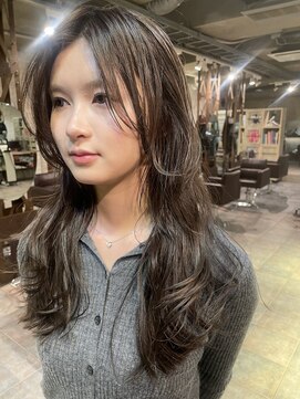 スノッブエンバンプ(snob enVAmp) ロング ローレイヤースタイル