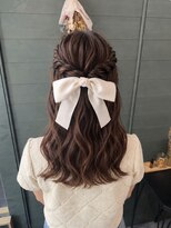 マーシュ(marshu) 大人かわいいハーフアップ