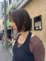 ノイス(noyce) ミニボブアッシュカラー透け感ヘーゼルタッセル切りっぱなしボブ