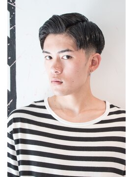メリケンバーバーショップ コウベ(MERICAN BARBERSHOP KOBE) ７３ビジカジウェットツーブロック