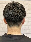 メンズツーブロック刈り上げアップバング