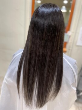 ニーナ ビューティーサロン(NINA Beauty Salon) メンテナンスカラー/パールベージュ/透明感