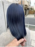 ツヤツヤなネイビーブルー
