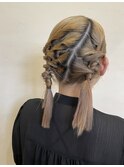 ヘアアレンジ！「ねじねじツインテール」