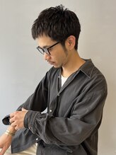 トレンドのスタイルからお悩み解消まで、総勢４名のスタイリストがお応えします