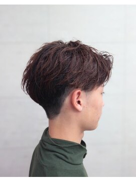 ノミネーション(Nomination) 刈り上げセンターパート