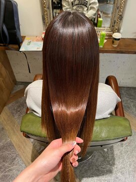 ムーン(moon) #グレーベージュ#レイヤーロング#アッシュカラー#前髪パーマ